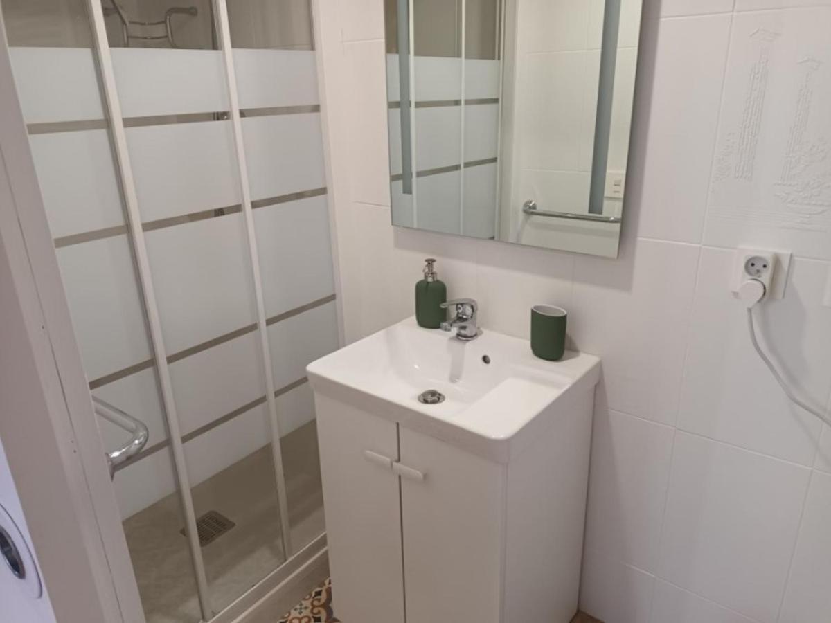 Appartement T2 Renove, Centre-Ville Hendaye, Proche Baie, Sans Ascenseur, Balcon, Calme, Wifi Non Inclus - Fr-1-239-850 Dış mekan fotoğraf